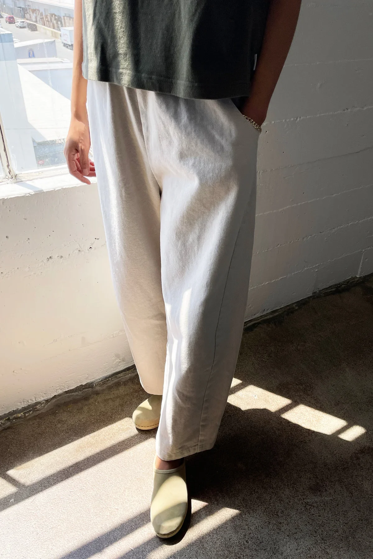 Arc Pants in Naturel - Image 4