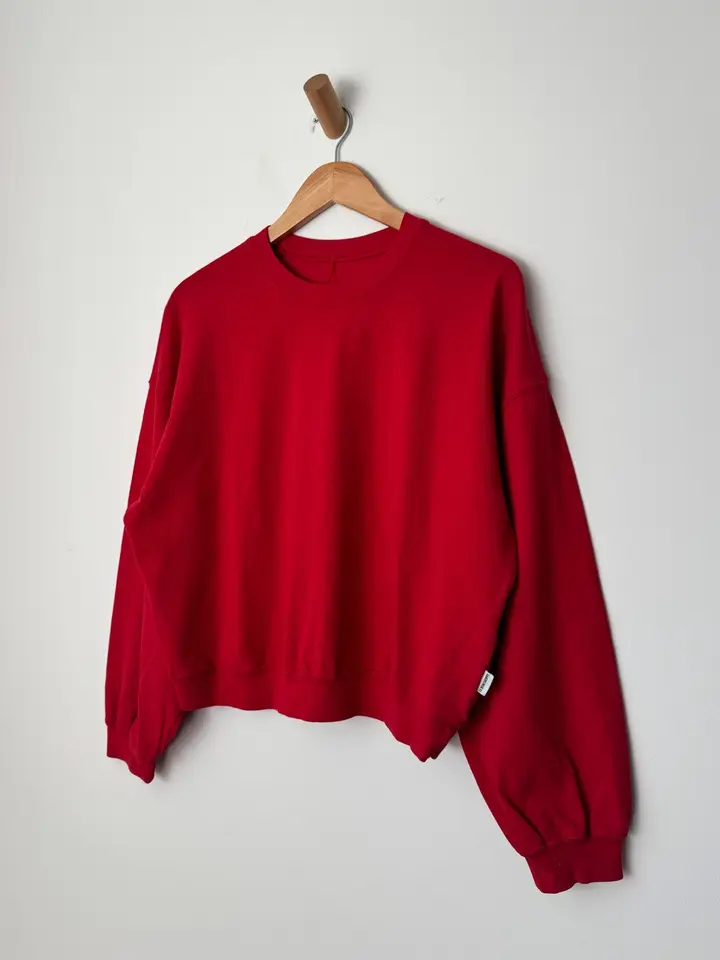 Cali Jersey Sweatshirt in Chili Red