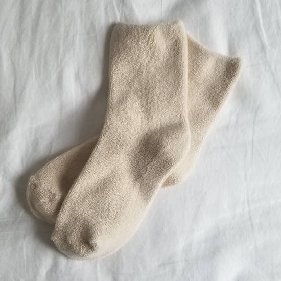 Cloud Socks in Ecru