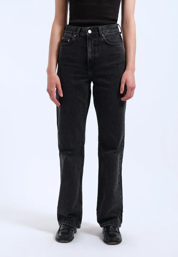 Echo Jeans in Tar Retro Black