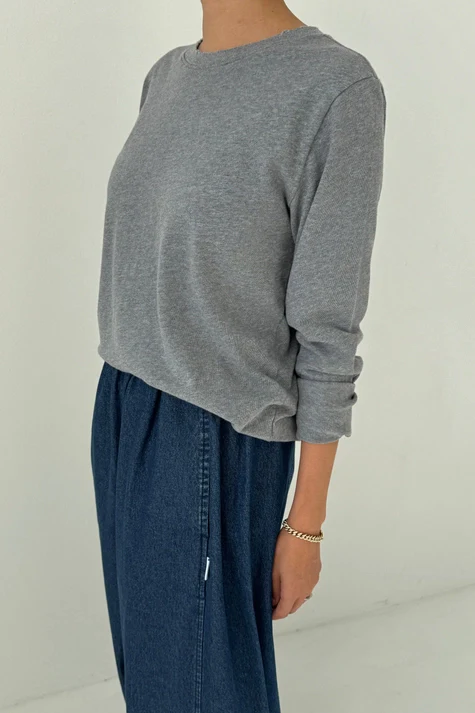 Every Day Long Sleeve Tee in Grey - Image 2