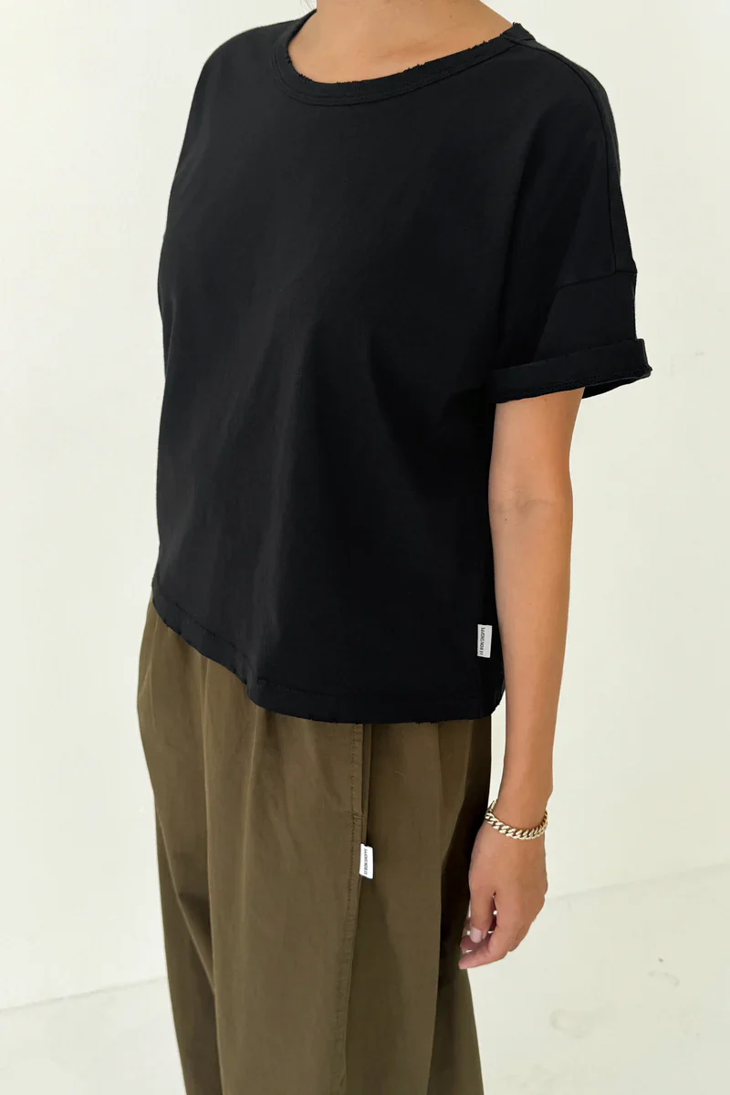 Fille Tee in Black