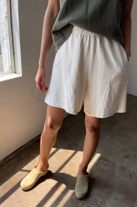Flared Basketball Shorts in Naturel - Image 3