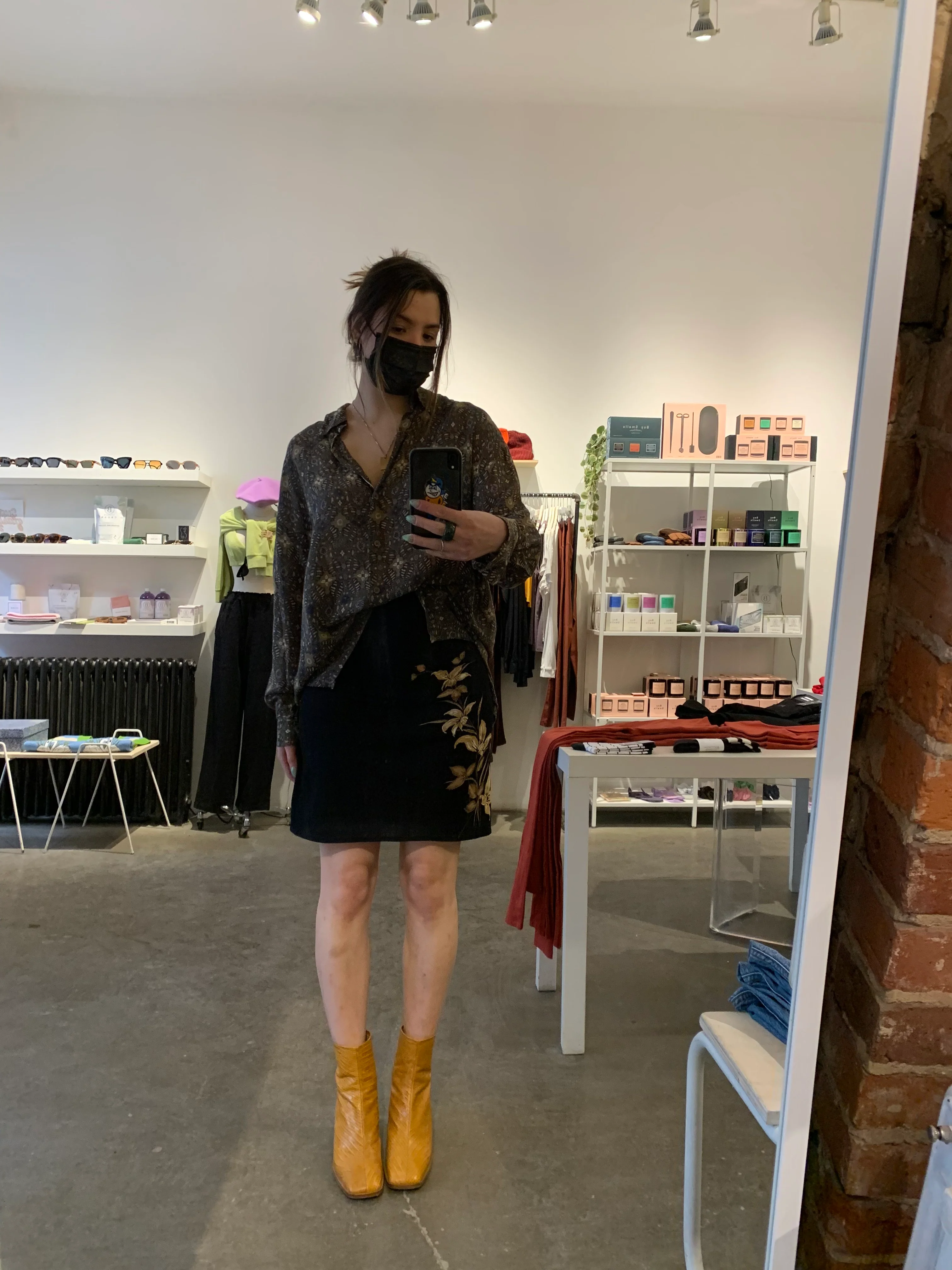 Floral Skirt in Black and Gold - Image 5