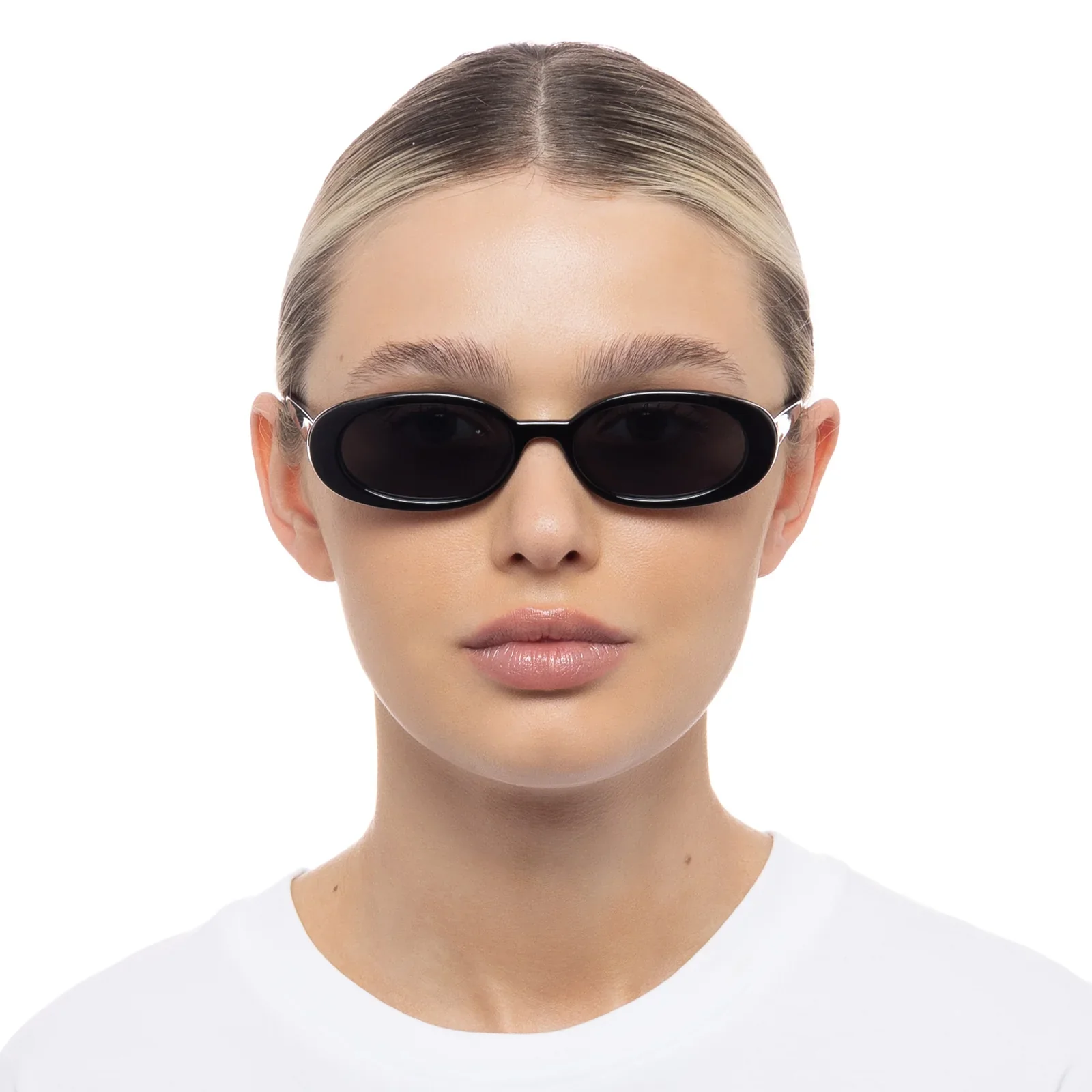 OUTTA LOVE SUNGLASSES IN BLACK - Image 7
