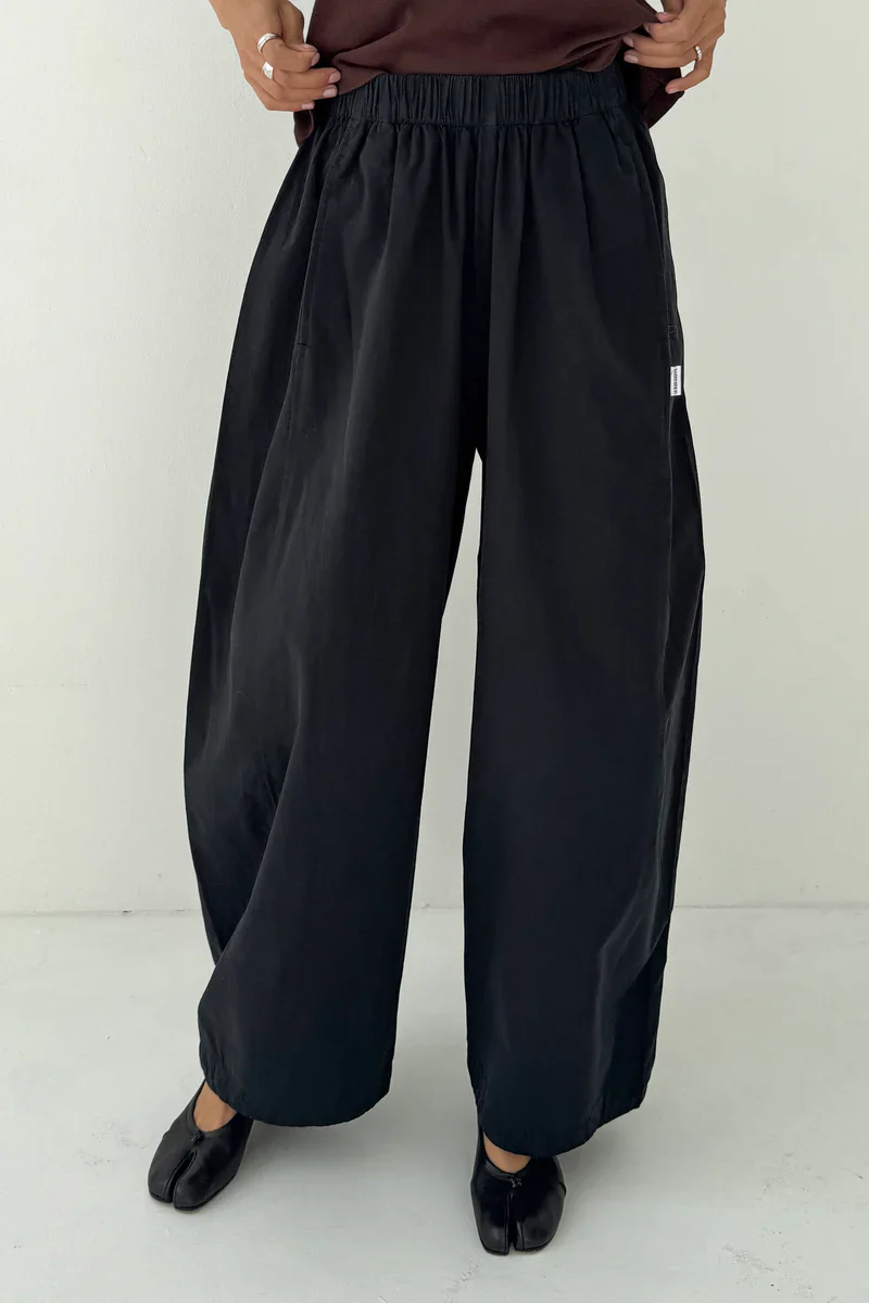 Parachute Pants in Black - Image 4