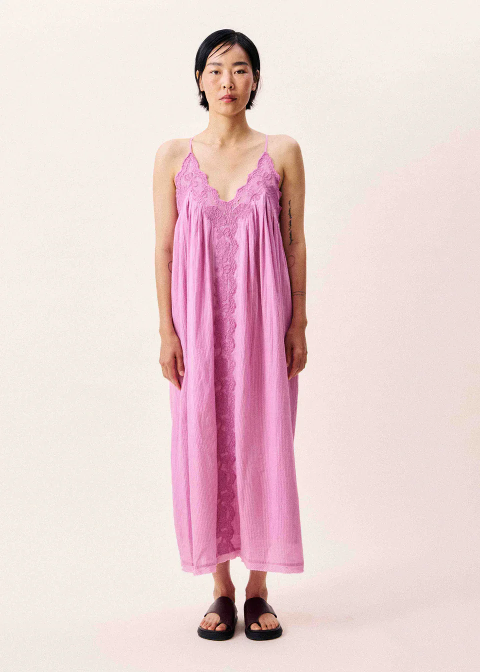 Rhode Dress in Violine