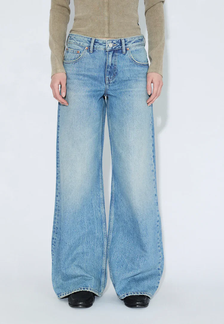 Rhue Jeans in Drift Sky Used - Image 4
