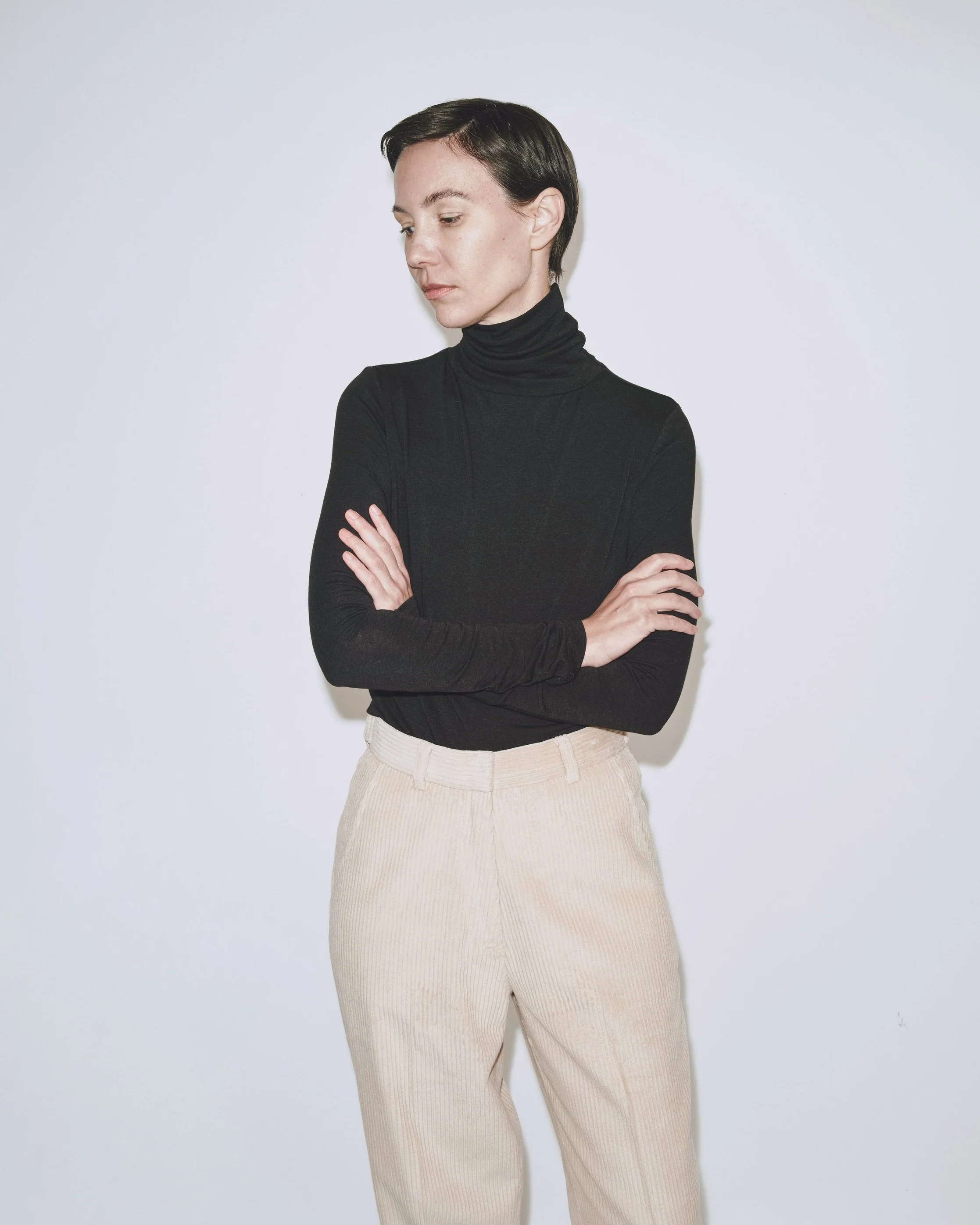 ROLL NECK JERSEY TOP IN BLACK - Image 3