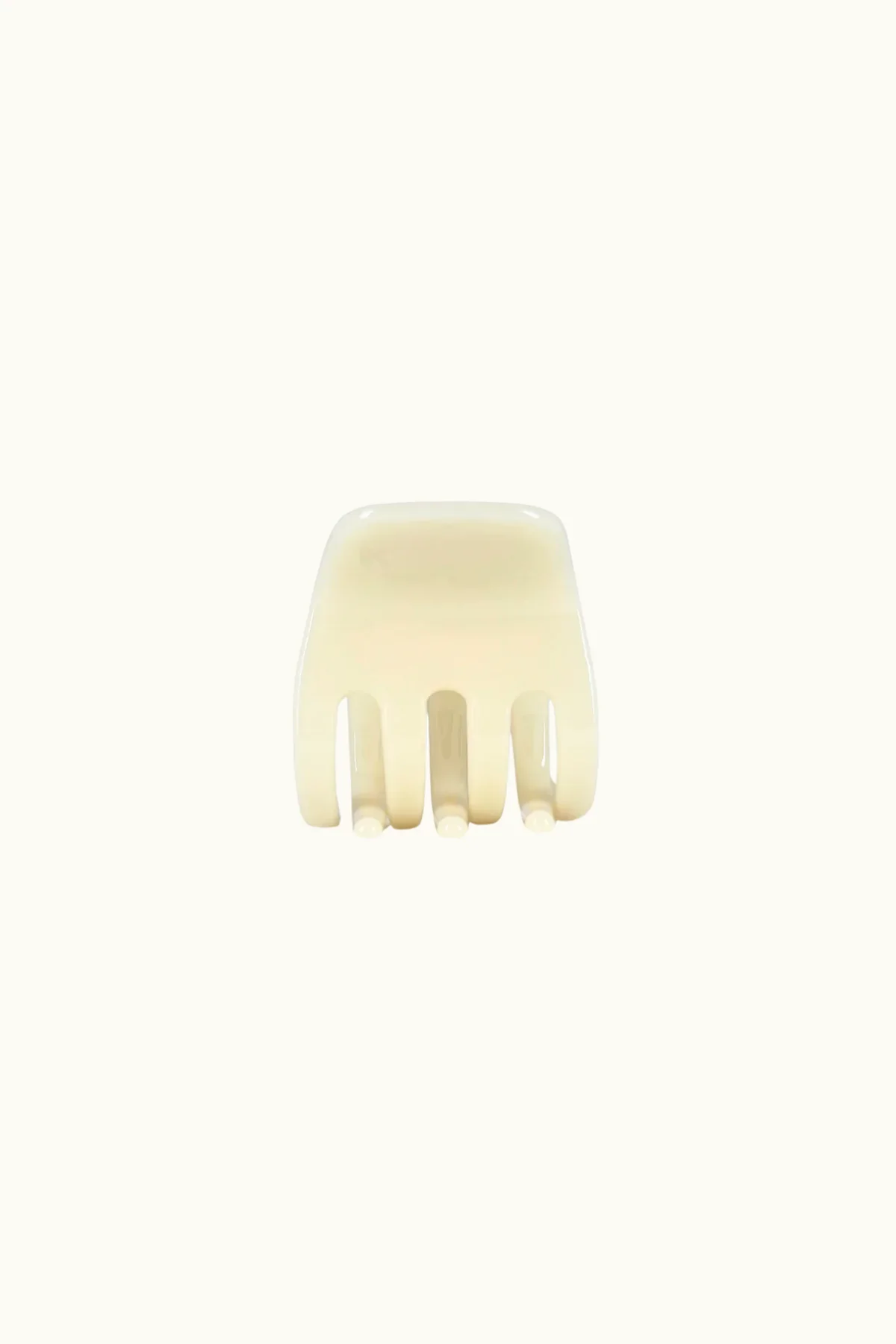 Small Claw Hair Clip in Buttermilk